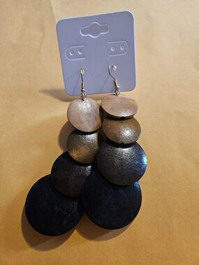 Stylish Multi-Tone Disc Drop Earrings - Black & Gold